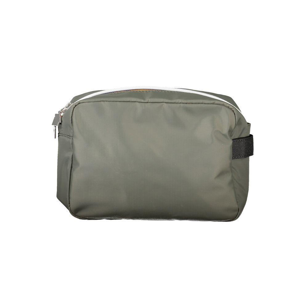 Front view with bag zipped and handles upright.