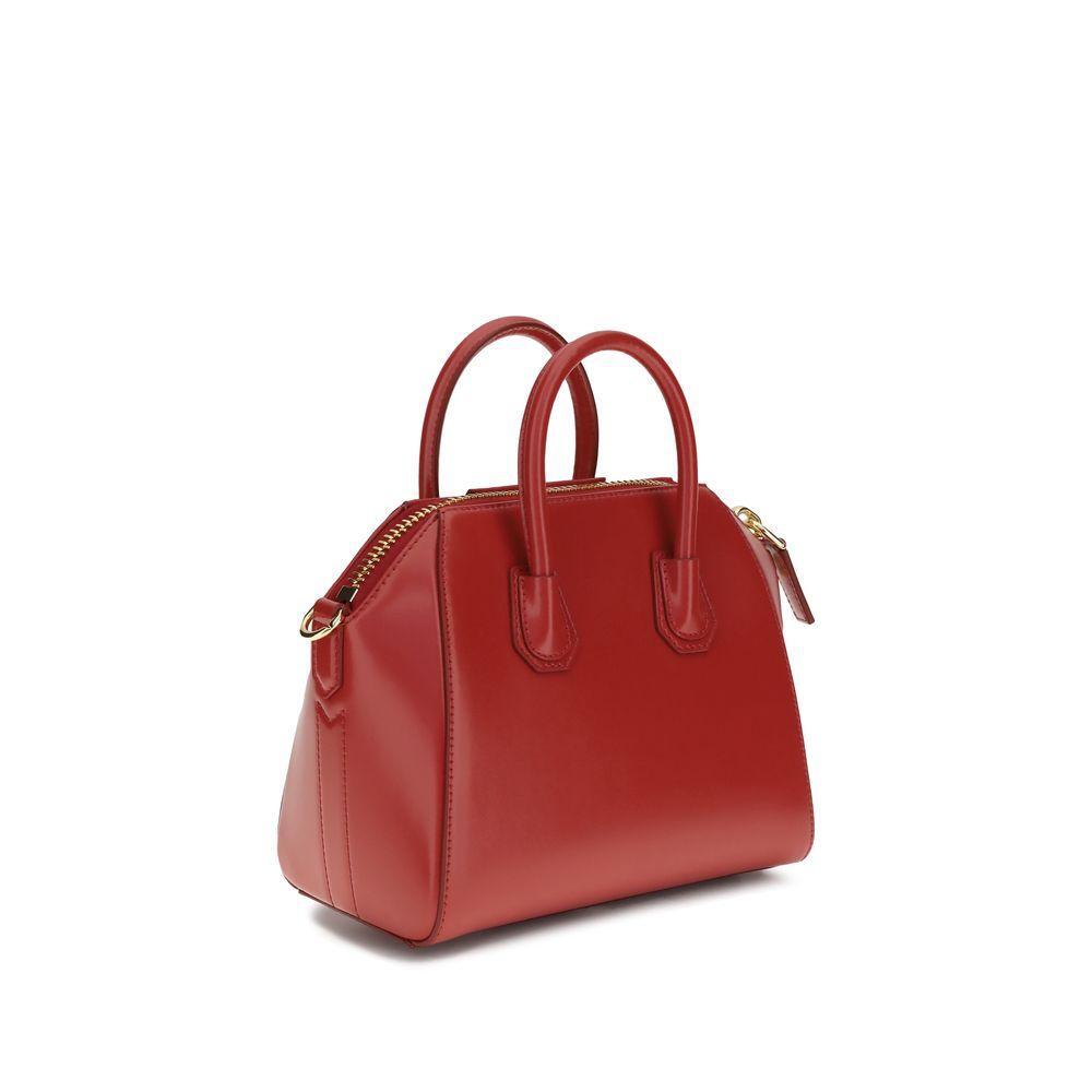 Front view with bag zipped and handles upright.